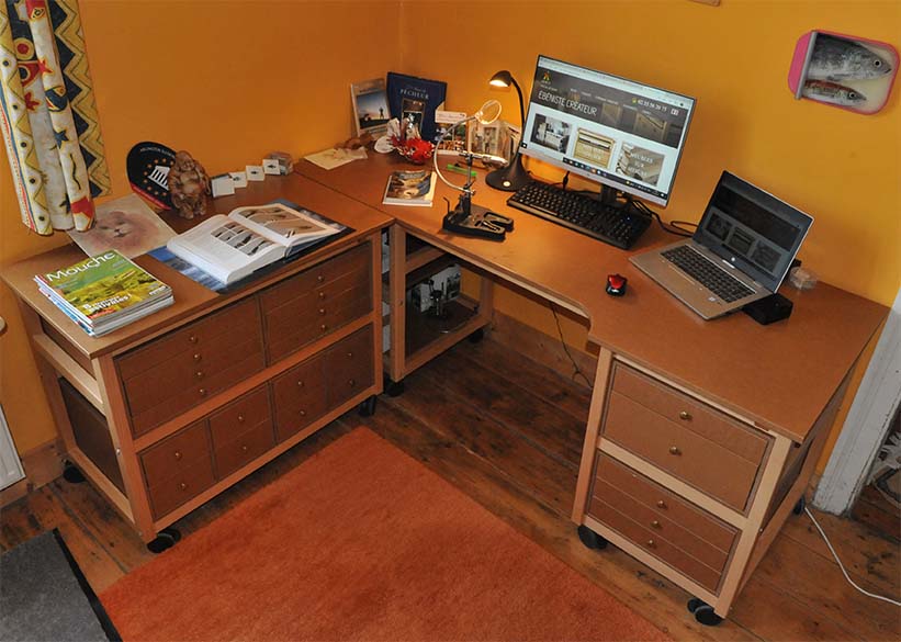 Le meuble pour le montage de mouches de Patrice