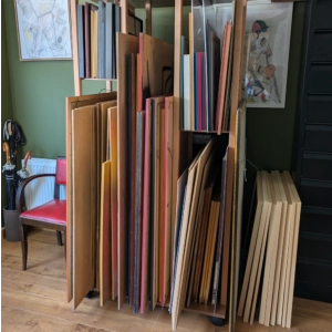 Le chariot de rangement de toiles 200 cm avec 4 tablettes