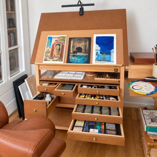 atelier professionnel avec chevalet peintre