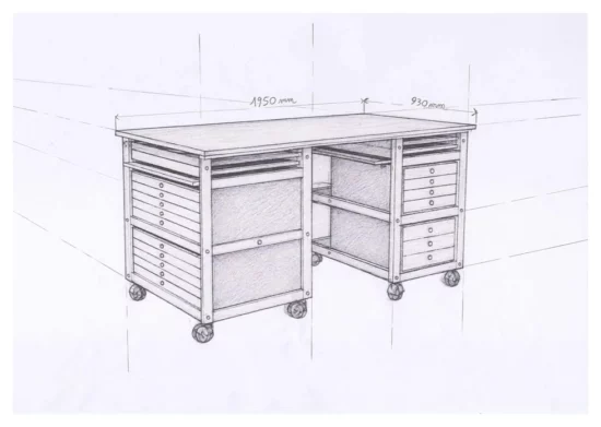 Croquis au crayon d’une Table Atelier sur roulettes, coté 1 950 mm de long et 930 mm de profondeur : deux caissons à tiroirs de part et d’autre d’un espace de jambes, sous un plateau plein