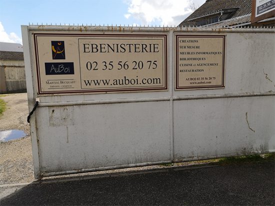 Atelier ébénisterie travail bois Auboi yvetot gare portail