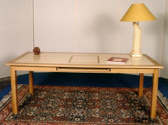 grande table chêne frêne avec lampe